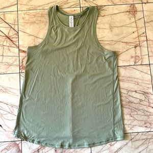 Lululemon workout tank top (size 6) NEW